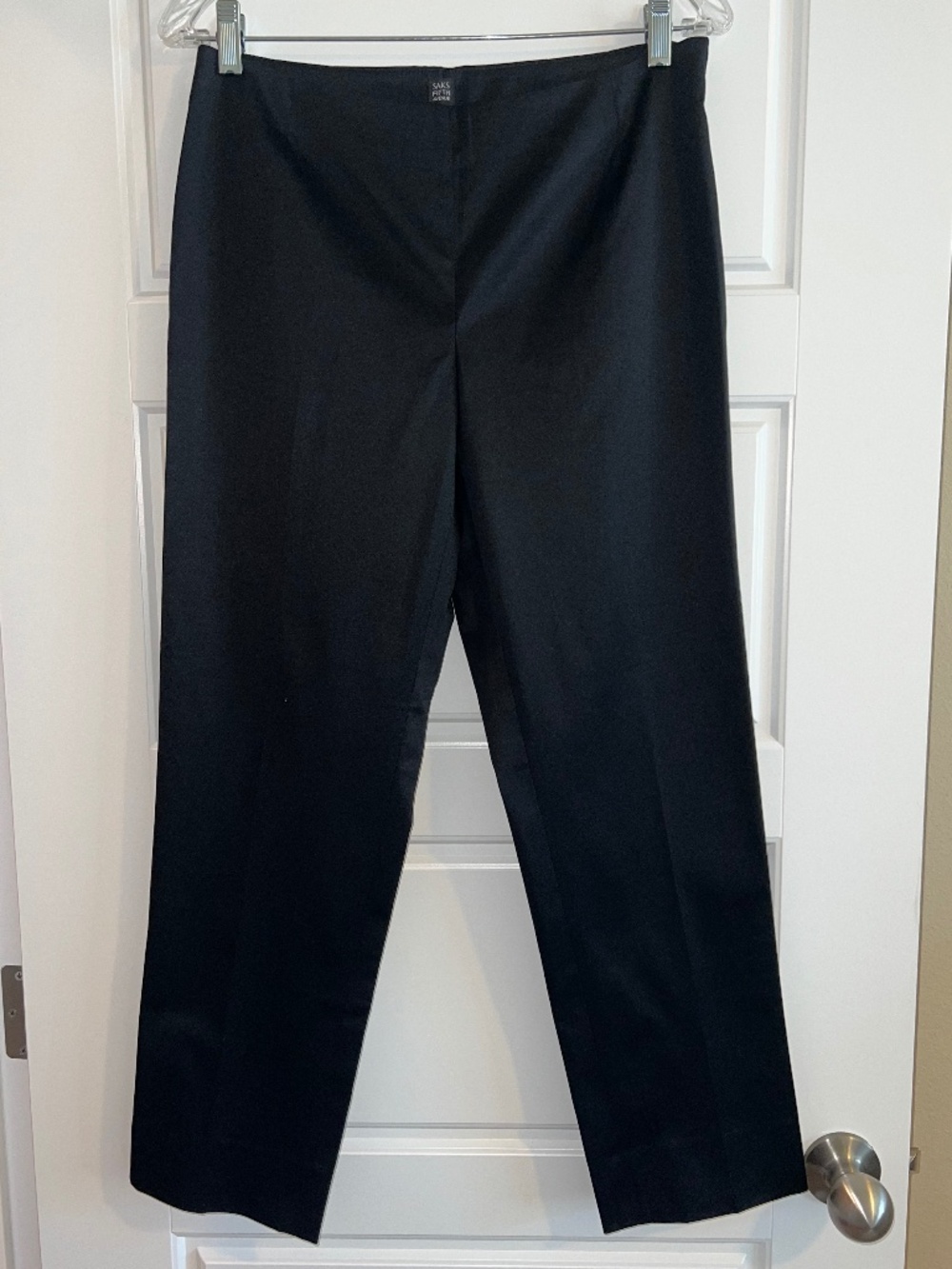Saks 5th Avenue Shiny Black Lightweight Cotton-Stretch Cropped Trouser Size 6